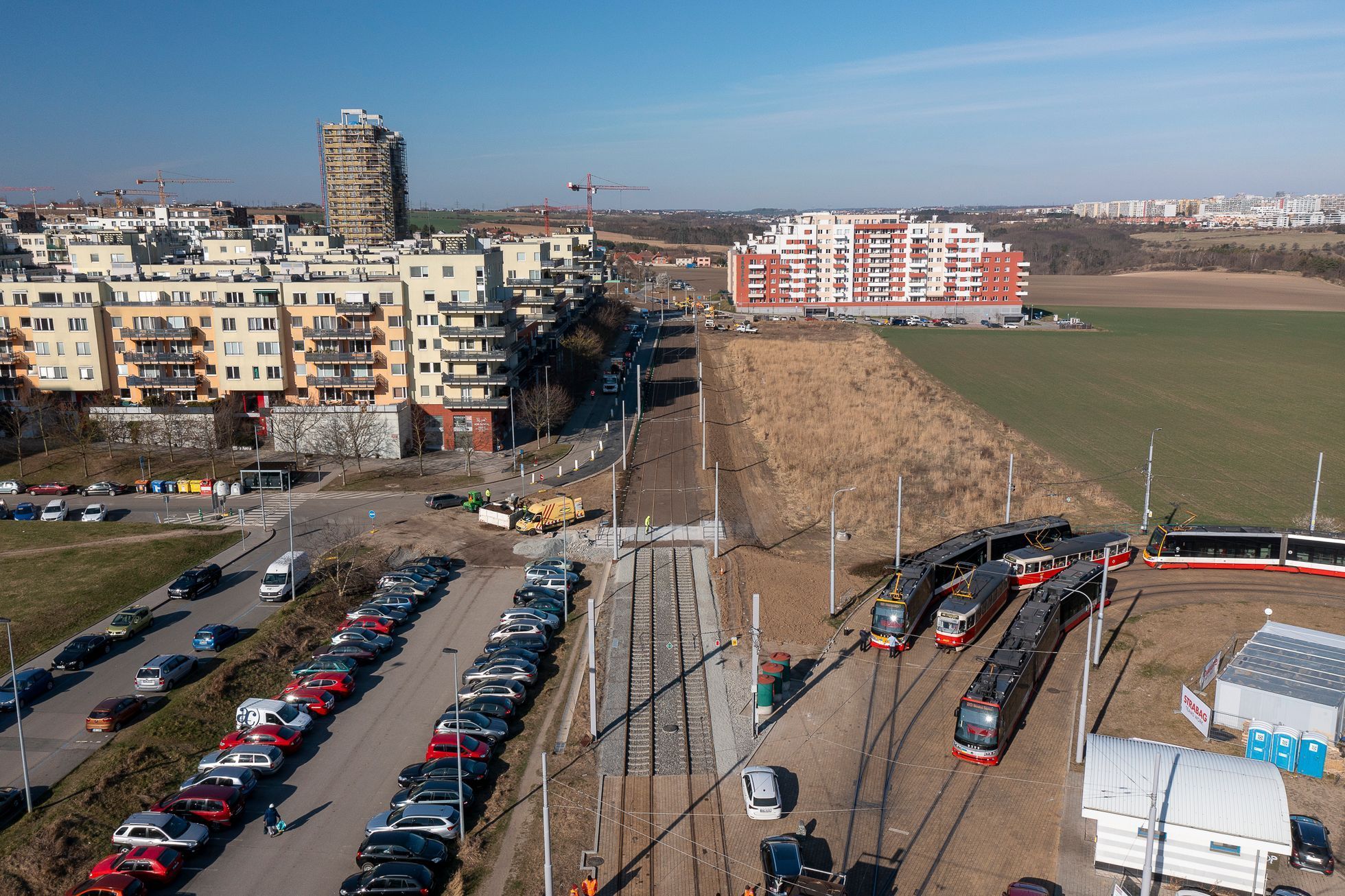 Holyně, tram