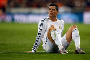 FOTO Momenty Ligy mistrů: Plivající Ronaldo, smolař Čech