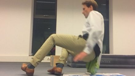 Airbag pro staré lidi má zabránit fatálním zlomeninám krčku stehenní kosti