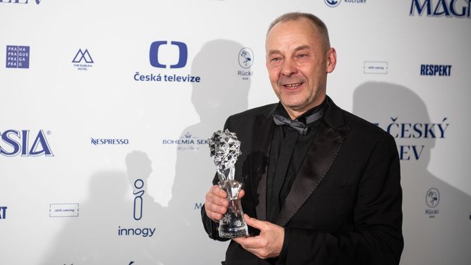 Nabarvené ptáče režiséra Václava Marhoula (na snímku) získalo devět sošek včetně těch pro nejlepší film, režii a kameru plus nestatutární cenu za plakát.