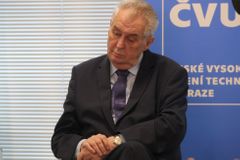 Termín setkání Trumpa se Zemanem je ve hvězdách. Prezident je trpělivý, rádi počkáme, tvrdí Hrad