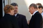 Ukrajina - Rusko - Porošenko - Putin - Merkelová