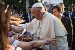 Papež při setkání s domorodci v Peru: Chamtivost zničí deštné pralesy