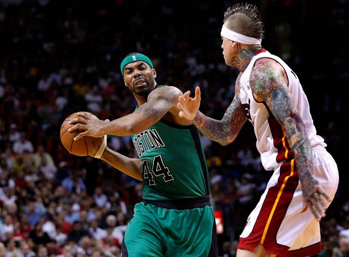 Chris Andersen a Chris Wilcox bojují v NBA 2013