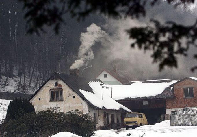 Nejnovější poznatky českých vědců dokazují, že muži, kterým chybí jeden specifický gen, mohou být přechodně v zimních měsících, během topné sezony, neplodní.