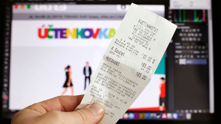 Itálie začne s účtenkovou loterií, více odmění platby kartou