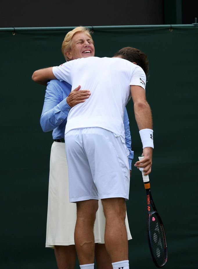 Tennis - Wimbledon - All England Lawn Tennis and Croquet Club, London, Britain - July 3, 2019  Switzerland's Stan Wawrinka apologises to a line judge after accidentally h