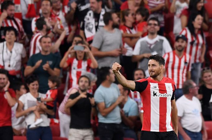 1. kolo španělské ligy 2019/20, Bilbao - FC Barcelona: Aritz Aduriz slaví jediný a vítězný gól domácích.