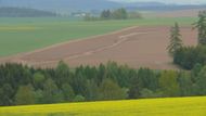 Smyv ornice na půdním bloku osetém kukuřicí na Havlíčkobrodsku.