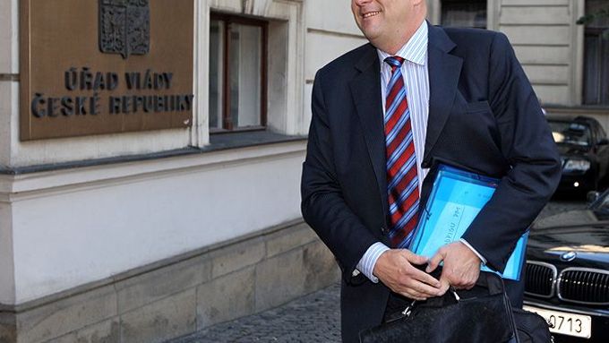 Ministr zdravotnictví Tomáš Julínek přijel na jednání vlády ČR.