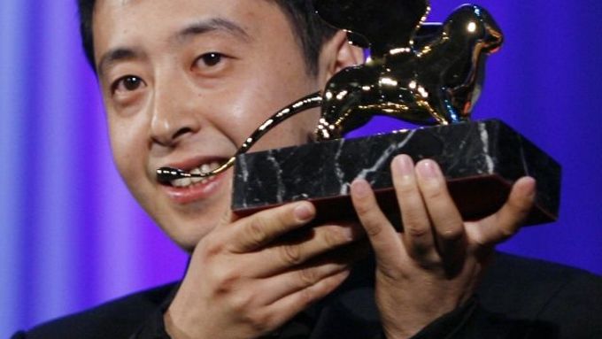 Čínský režisér Ťia Čang-kche získal Zlatého lva za snímek Zátiší.