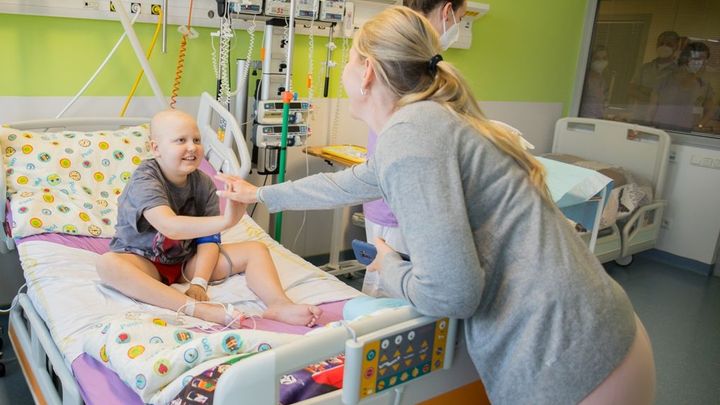 Leukémie se mu už dvakrát vrátila. Malý Ondřej jako první dítě zkouší unikátní léčbu