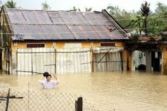 Tajfun Mirinae stále řádí, ve Vietnamu zabil už 98 lidí
