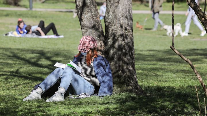 Na pětině stanic padly dlouhodobé teplotní rekordy, v Plzni bylo skoro 25 stupňů