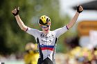19. etapa Tour de France 2021: Matej Mohorič slaví etapovou výhru