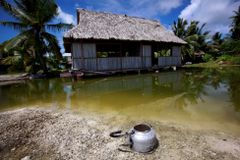 Naše dny jsou sečtené, zní ze souostroví. Kiribati je první obětí klimatické změny