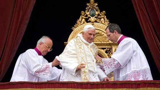 Velikonoce 2009: Ježíš povstal ze sutin. V L´Aquile