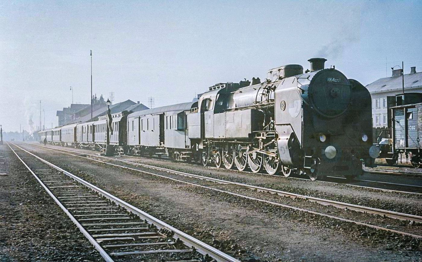 Tenkrát na železnici. Dým, pára a nostalgie: Kolorované poklady z kolejí dávných časů, železnice, historie, výročí, Magazín, kolorované fotografie