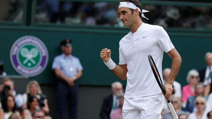 Roger Federer během finále Wimbledonu.