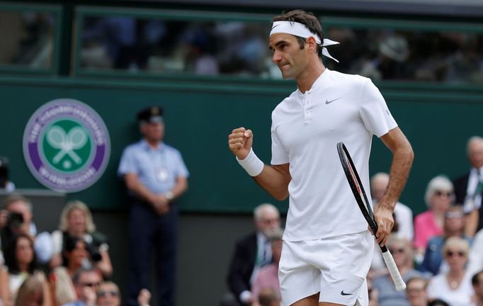 Federer předváděl svůj nesmlouvavý tenis.