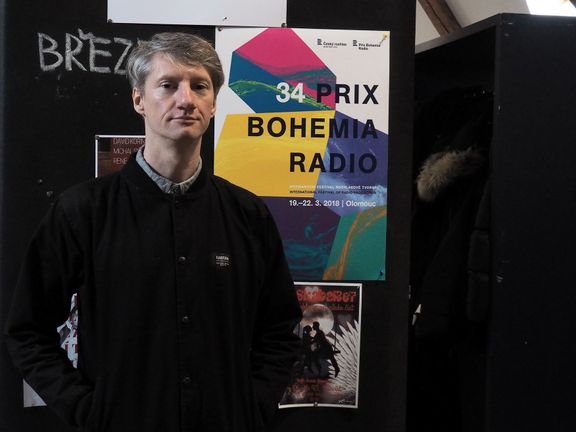 Performer Stanislav Abrahám na festivalu Prix Bohemia Radio v Olomouci.