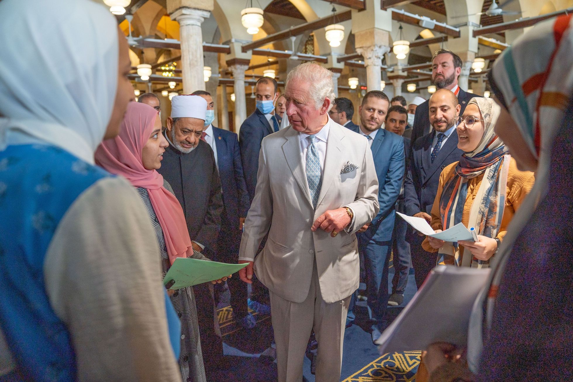 Král Karel III. na návštěvě káhirské mešity loni v listopadu.