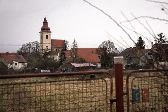 Kostomlaty pod Řípem a Ctiněves.