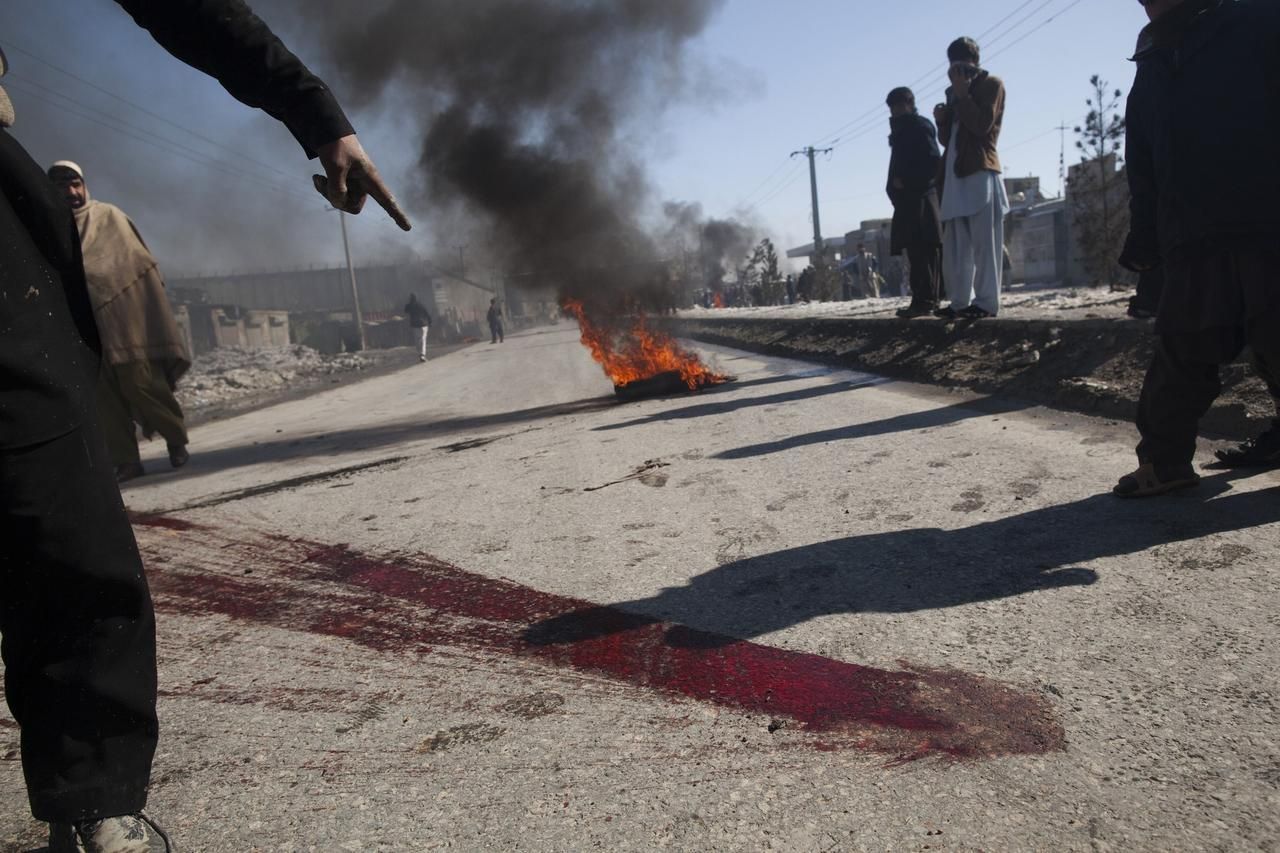 Afghánci protestovali proti pálení koránu na základně USA