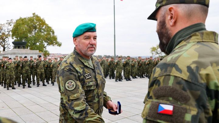 Otřes na generálním štábu, odchází Řehkův první zástupce i šéf velitelství operací