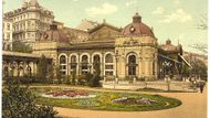 Fotografie z roku 1860 zachycuje budovu Blanenského pavilonu v místech dnešních Dvořákových sadů.