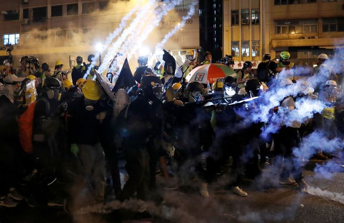 Demonstrace v Hongkongu proti extradičnímu zákonu