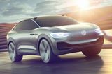 Volkswagen I.D. Crozz - Čtyřdveřové kupé-SUV, to je koncept od Volkswaenu. Stejně jako u jeho koncernových sourozenců by mělo jít o elektromobil schopný ujet až 500 kilometrů. Dobití baterií z rychlonabíječky přitom zabere 30 minut do 80 procent kapacity. Maximální rychlost vozu má být 180 km/h.