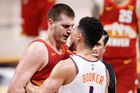 basketbal, NBA 2020/2021, play off, Phoenix Suns at Denver Nuggets, Nikola Jokič, Devin Booker