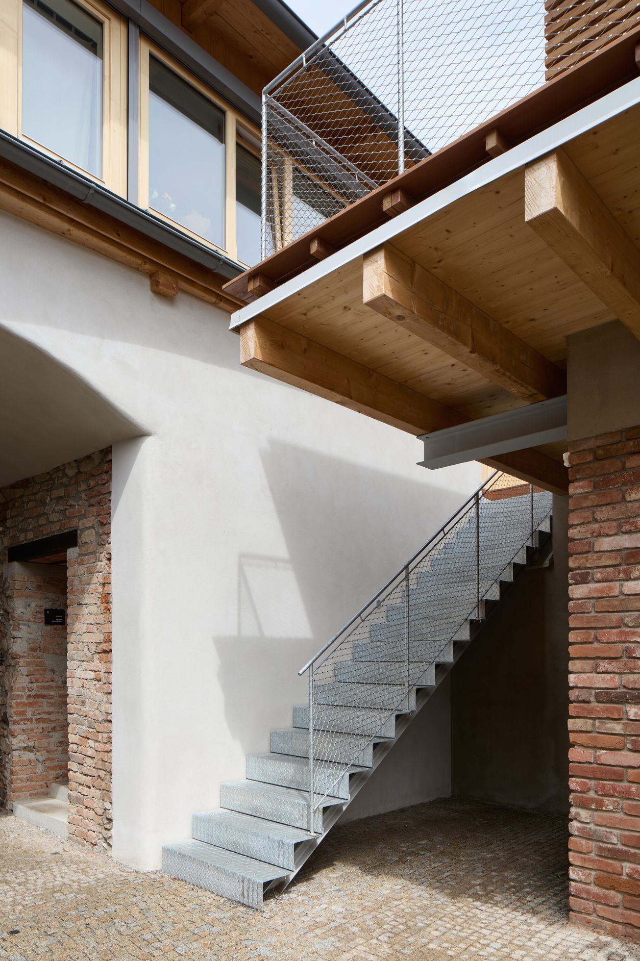 dům s kavárnou, domek, dům, kavárna, jóga, studio, přestavba, realizace, architektura