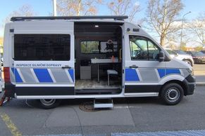 Na řidiče kamionů se chystají silniční inspektoři. Jak vysoké rozdávají pokuty?
