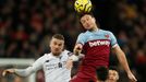 Soccer Football - Premier League - West Ham United v Liverpool - London Stadium, London, Britain - January 29, 2020   Liverpool's Jordan Henderson in action with West Ham