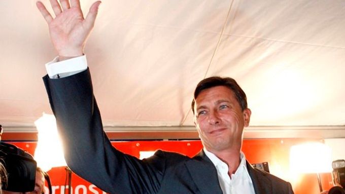 Borut Pahor, šef sociálních demokratů, kteří podle dosavadních výsledků těsně vedou.