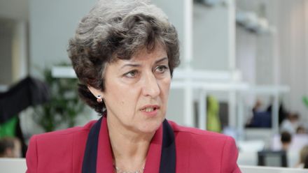 Zabetonuje služební zákon státní správu? Farský x Gajdůšková