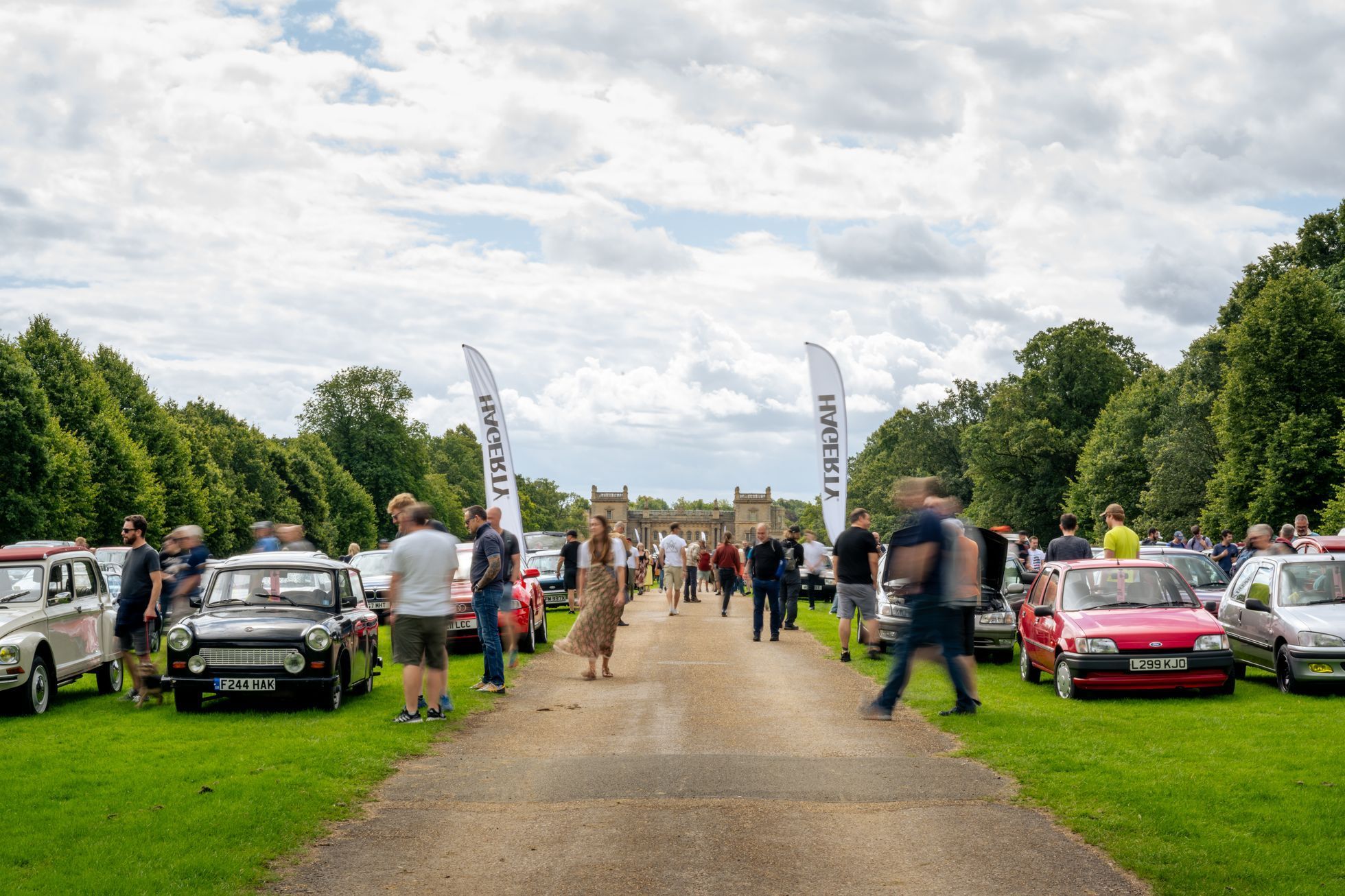 Festival neobvyklých aut Velká Británie