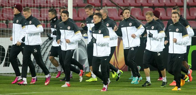 Fotbal, Sparta Praha před LM: spar'tané na tréninku