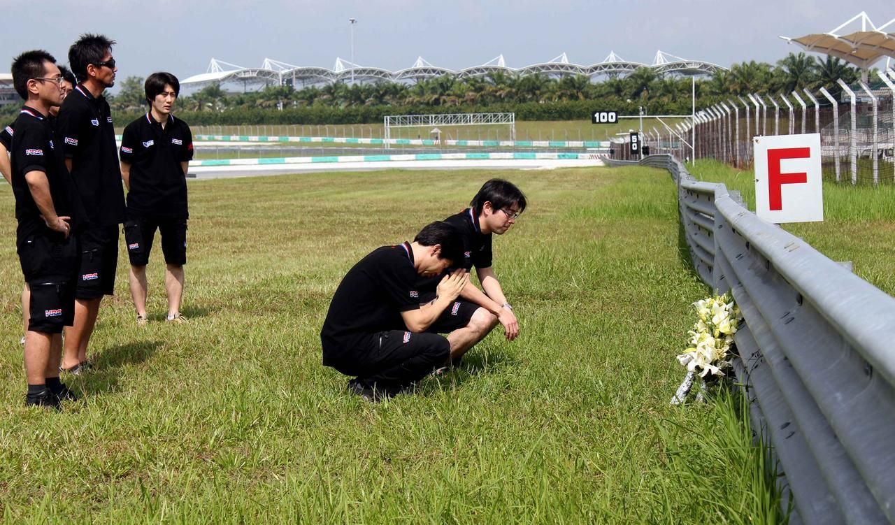 Testy v Sepangu: Tým Honda uctívá památku jezdce Marca Simoncelliho