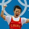 Čínská vzpěračka Mingjuan Wangová se raduje po vítězném závodu kategorie do 48 kg na OH 2012 v Londýně.