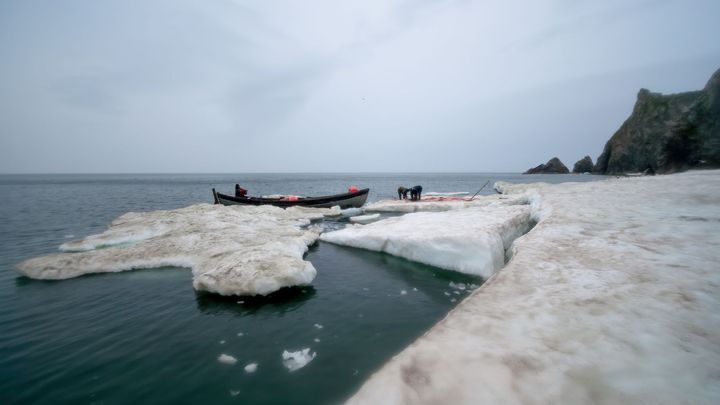 Dva Rusové prchli před mobilizací až na Aljašku. Pluli z Čukotky na rybářském člunu; Zdroj foto: Shutterstock