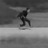 9/12| Fotogalerie: Žít jako kaskadér / Zákaz použití ve článcích!!! / Němé filmy / Buster Keaton podbíhá auto