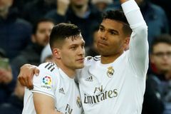 Casemiro dvakrát překonal Vaclíka. Real přetlačil Sevillu a je první