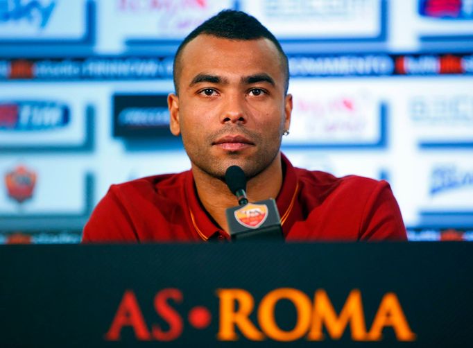 Ashley Cole přestoupil do AS Řím