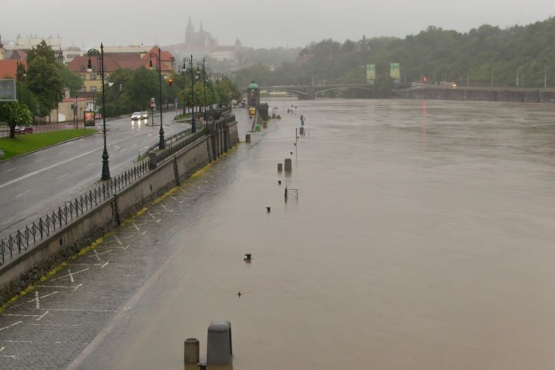 Vltava - Štefánikův most v Praze 2. června 2013