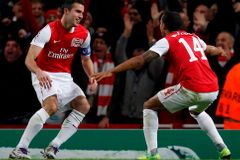 Arsenal otočil pohárový duel, Rosický přihrál na gól