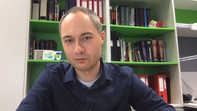 Život v pandemii: virolog Pavel Plevka o promořenosti české populace a imunitě u bezpříznakových případů