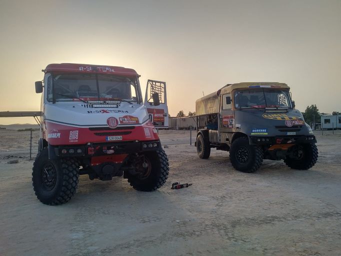 Rallye Dakar 2020, 10. etapa: zákaznické Tatry týmu Fesh Fesh Group, které pilotují Polák Robert Szustkowski a Patrice Garrouste z Francie